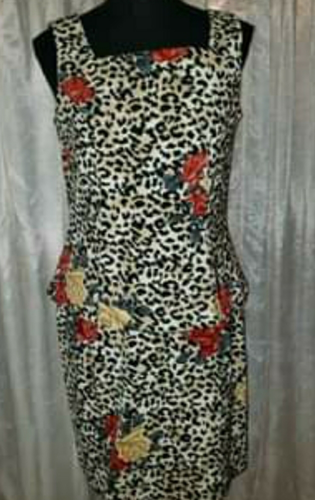 Women's 2 Piece Sleeveless Top/Pencil Skirt (6) NWOT